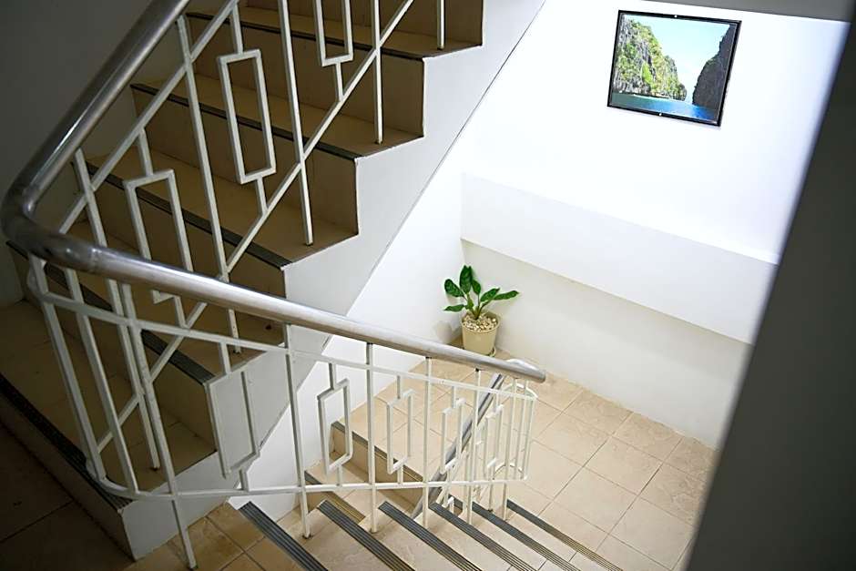 C Hotel Managed by H Hospitality Group 