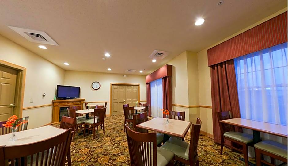 Country Inn & Suites by Radisson, Rock Falls, IL