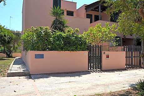 Comfortable three-room villa located in Torre dellOrso on the ground floor