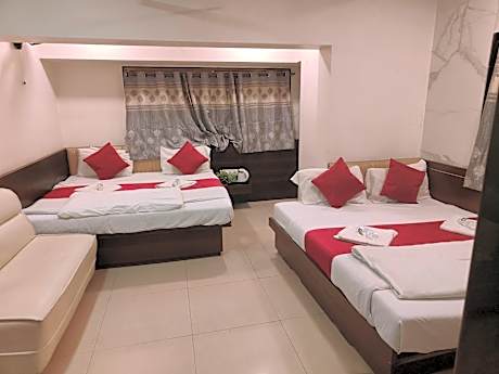 4 Bed Air Condition Room