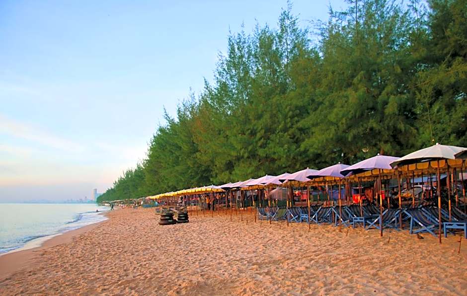 THE BEACH CHA AM Residence