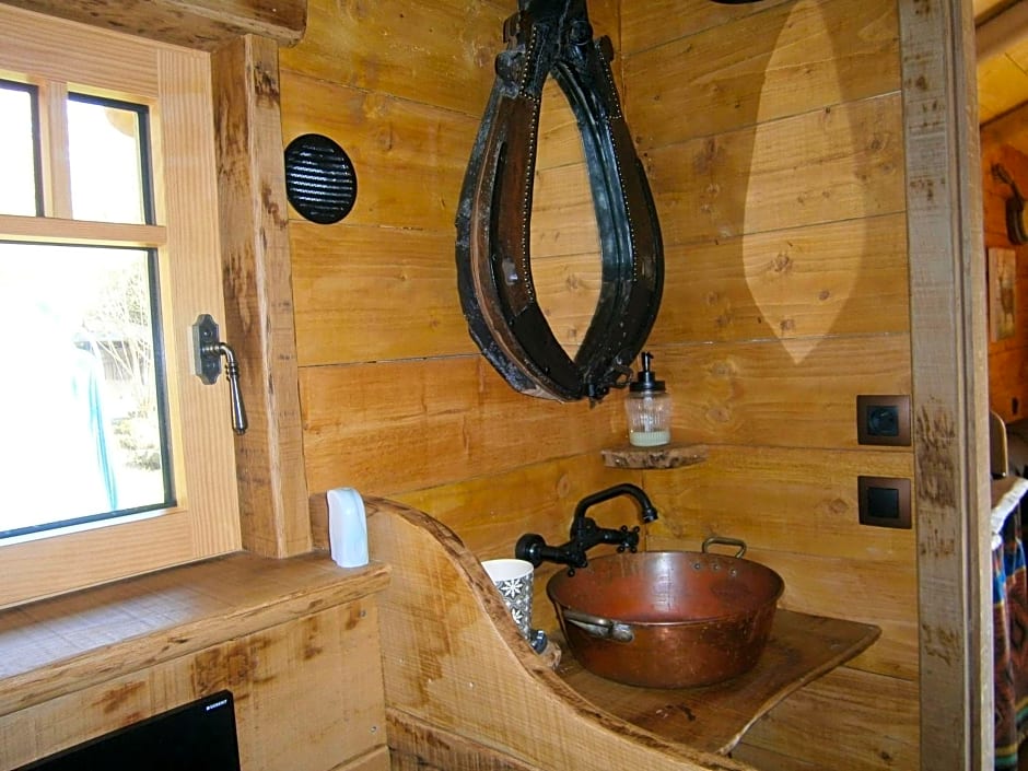 Chambre d'hôte atypique "trappeur" West little ranch