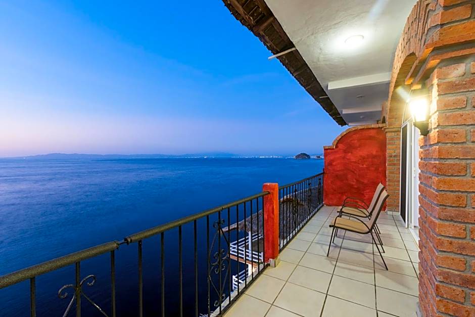 Traditional Sierra Leon Oceanfront Rooms - Adults Only