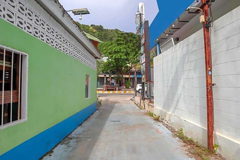 OYO 681 Paradise Hotel