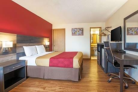 Queen Room - Non-Smoking