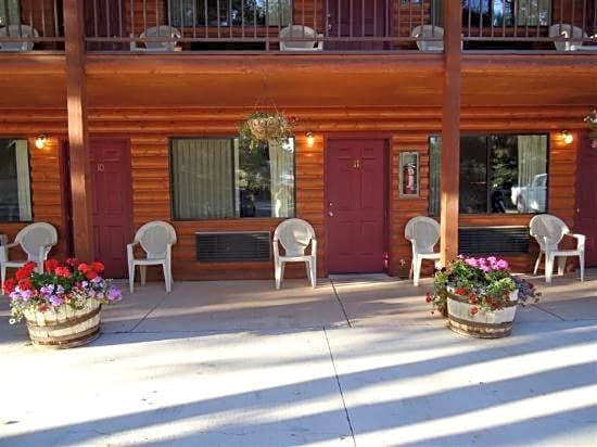 Austin's Chuckwagon Motel