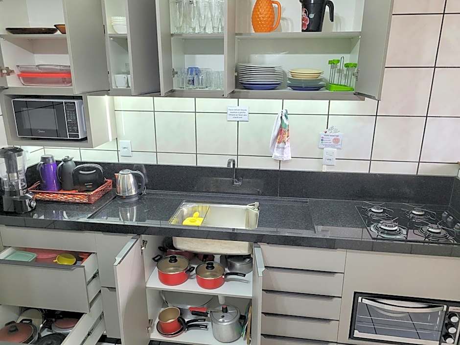 Cobertura aconchegante 3 quartos excelente vista mar! 80 metros do mar em Meia Praia - Itapema