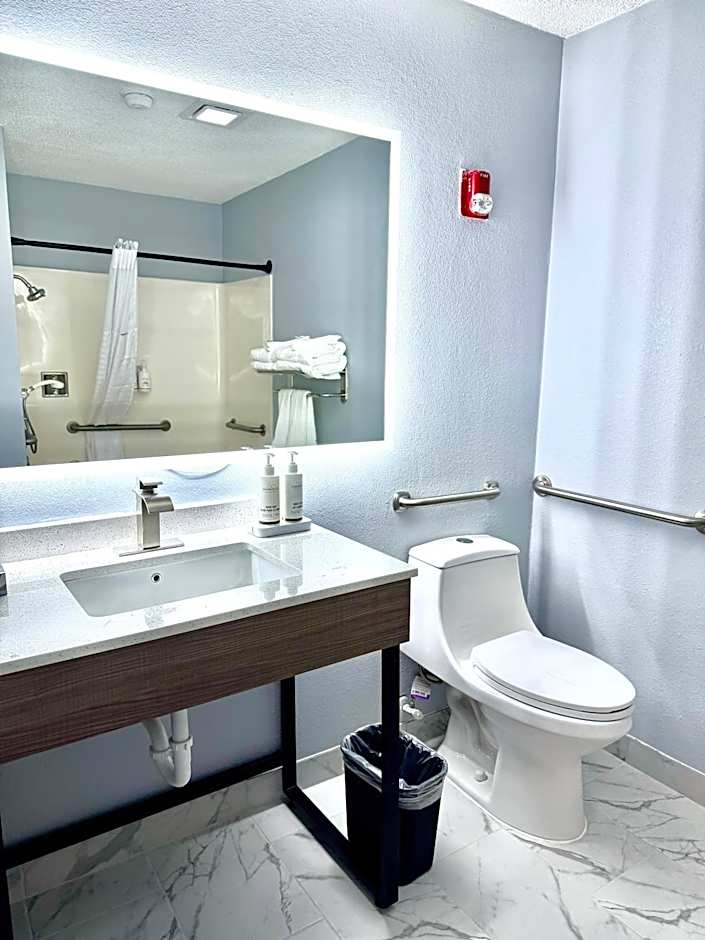 Baymont by Wyndham Louisville Southwest