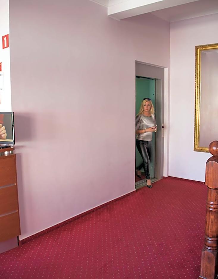 Hotel Aleksander