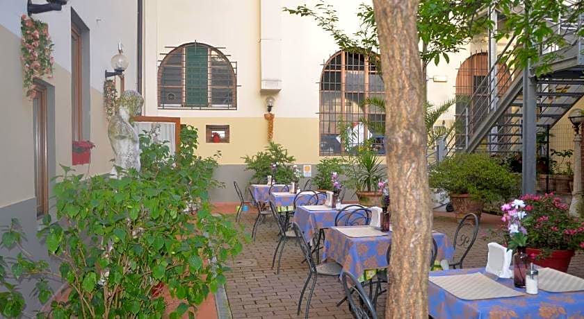 Hotel Mia Cara