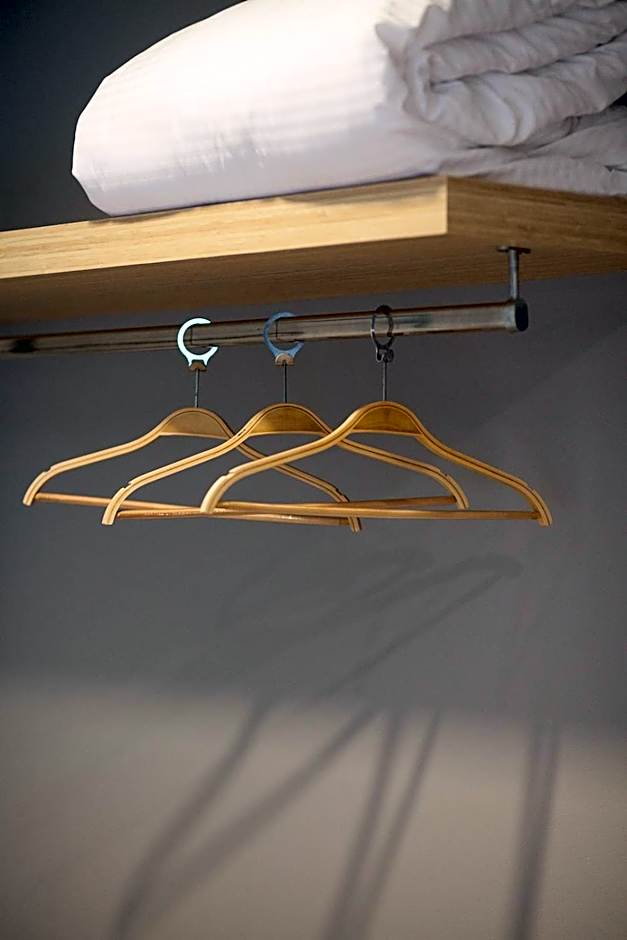 Klaang Muang Hotel (โรงแรมกลางเมือง)