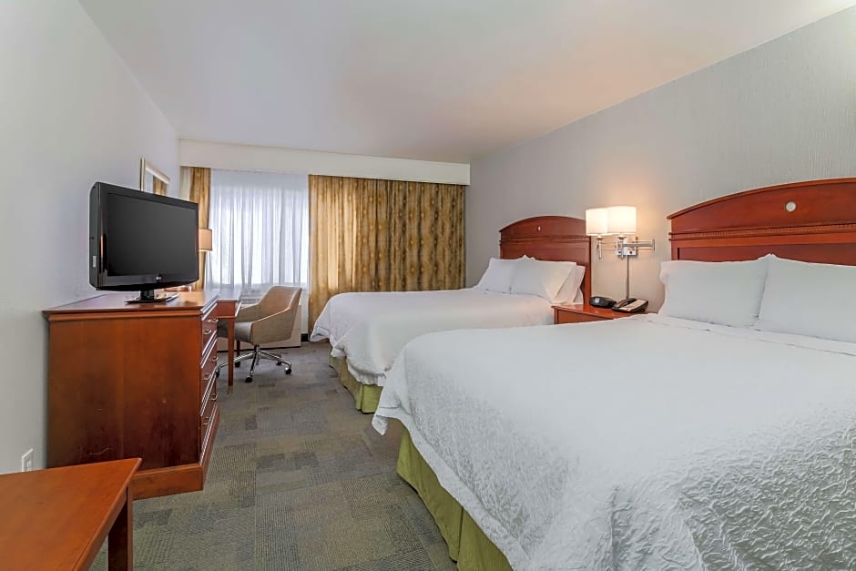 Photo 1 of 6 of Premium 2 Queen Beds
