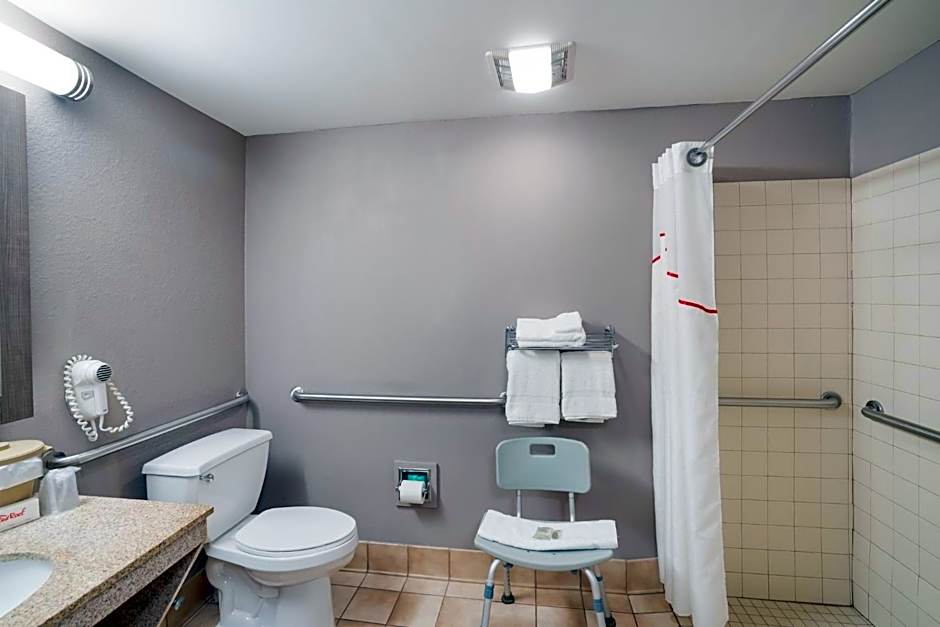 Red Roof Inn & Suites Carrollton, GA - West Georgia