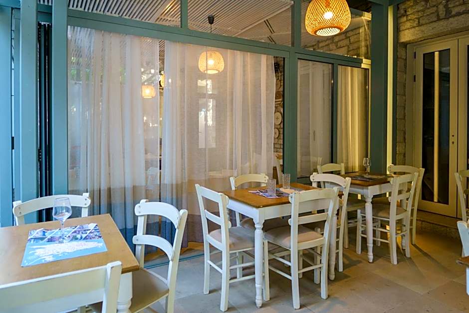 Rouda Bay Beach Hotel