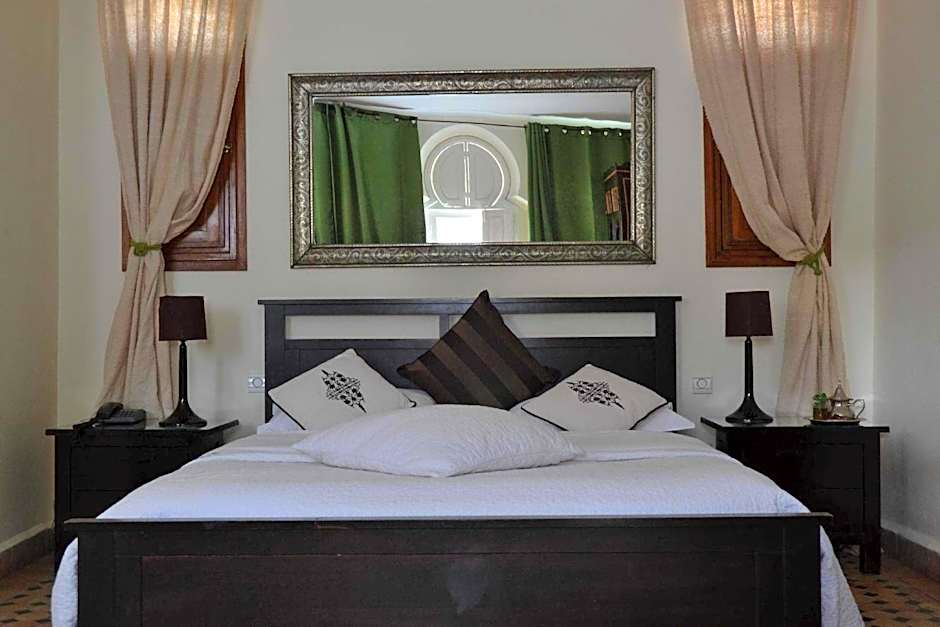 Riad Dar L'Oussia & SPA