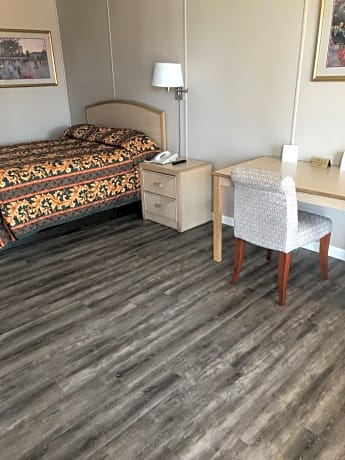 Deluxe Single Room