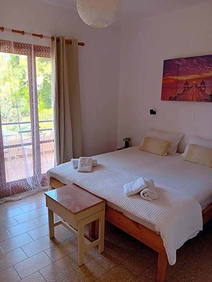 Φiloxenia Apartments