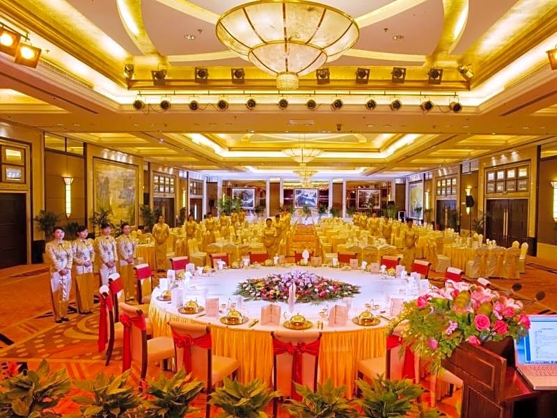 Zhangjiagang Huafang Jinling International Hotel