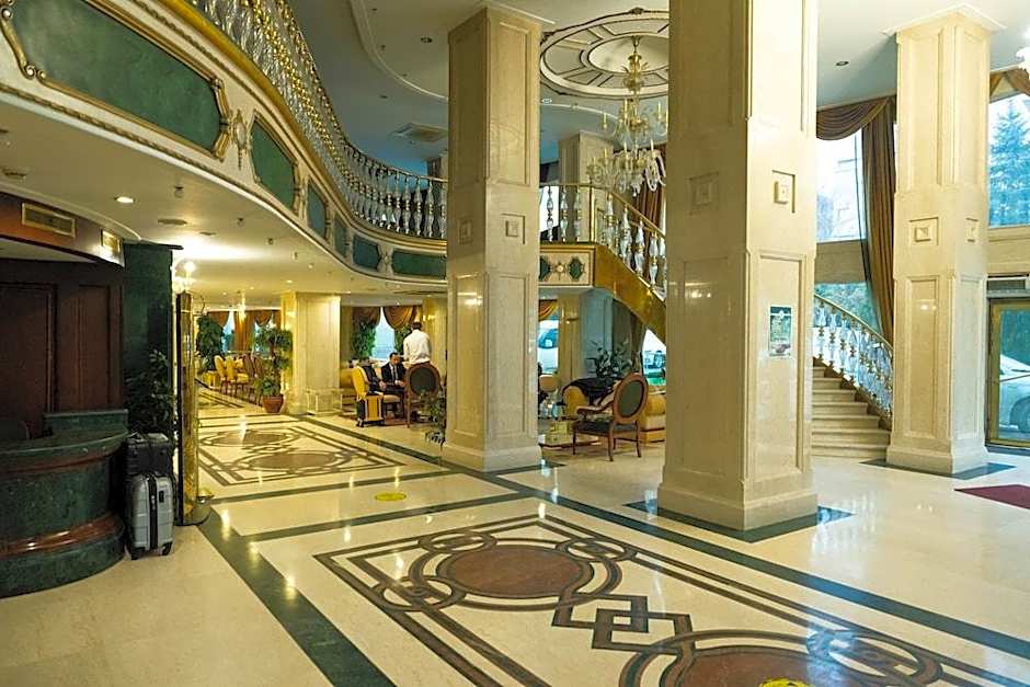 Akar International Hotel