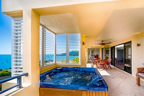 Two-Bedroom Standard Sea View Apartment with Hot Tub
