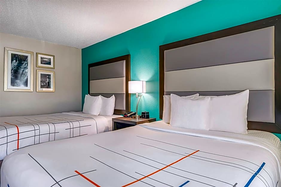 La Quinta Inn & Suites by Wyndham Batavia