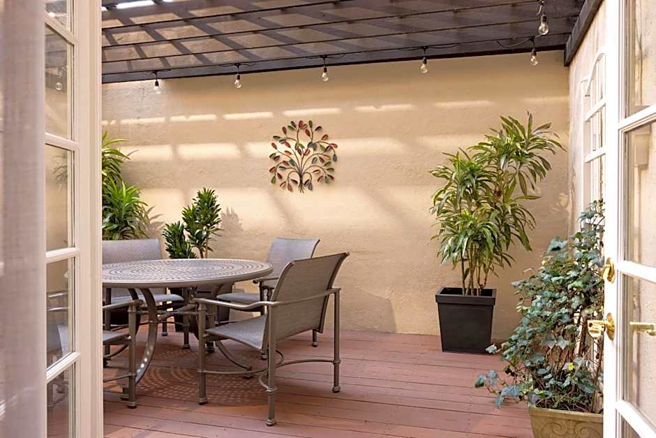 Hotel Roanoke - Conference Center Curio Collection by Hilton