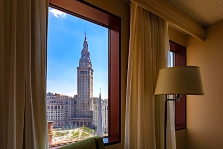 Club Room, 1 Double Bed, City View