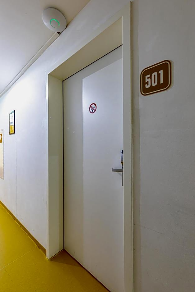 A&T Hotel & Hostel