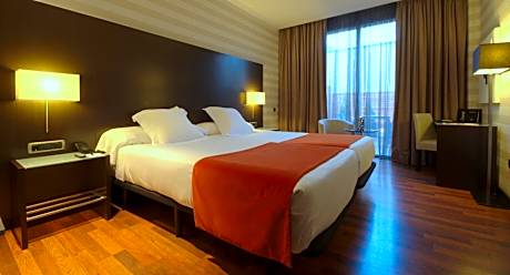 Triple Room (2 Adults + 1 Child)