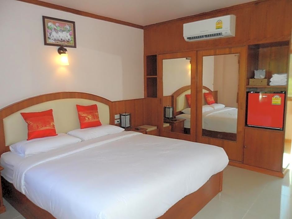 Baan Rom Mai