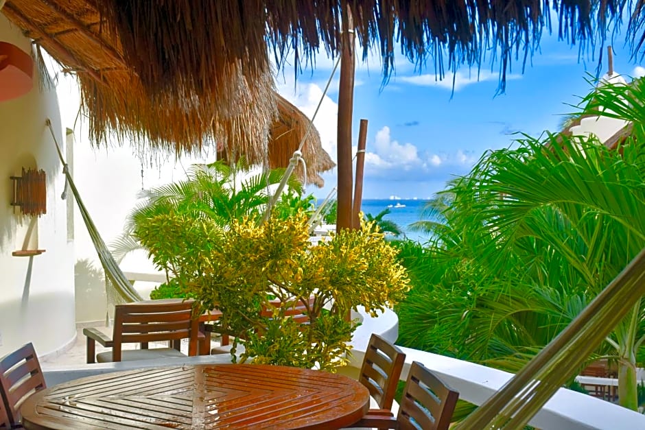Playa Palms Beach Hotel