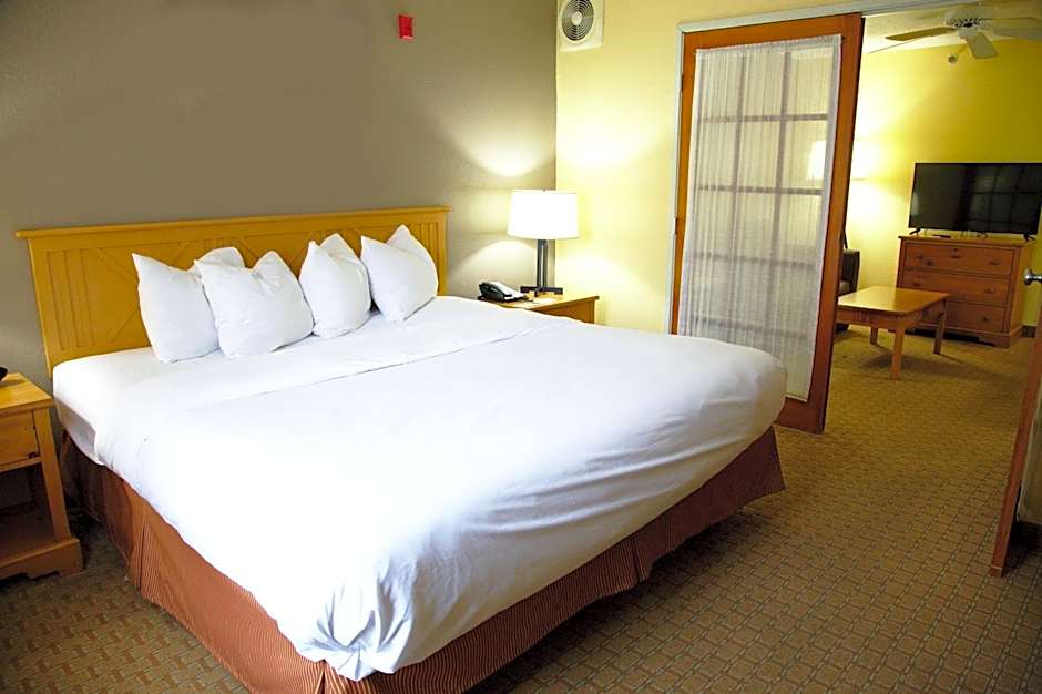 Country Inn & Suites by Radisson, Bloomington-Normal West, IL