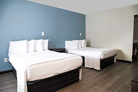 Double Room with Two Double Beds - Smoking