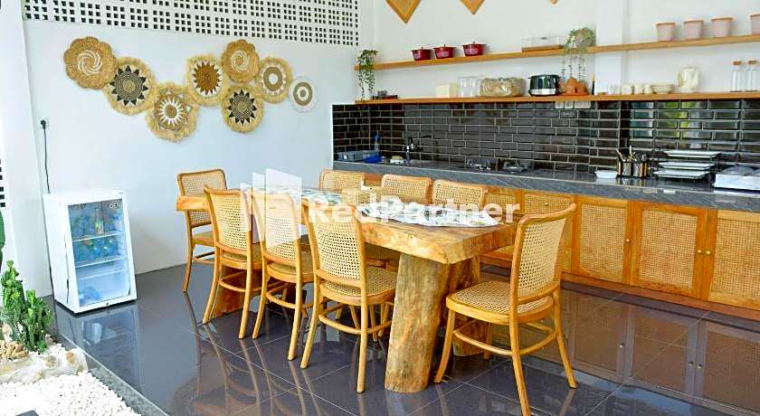 Pringgading Surf Camp Bengkulu Mitra RedDoorz