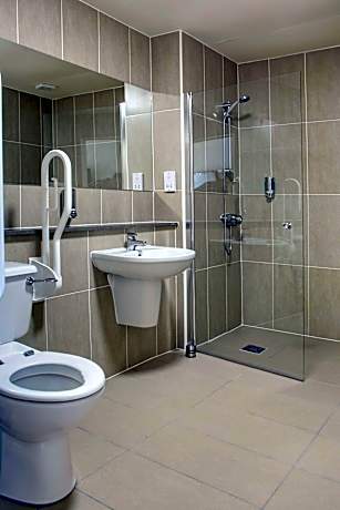 1 King Bed, Non-Smoking, Disabled Adapted Room