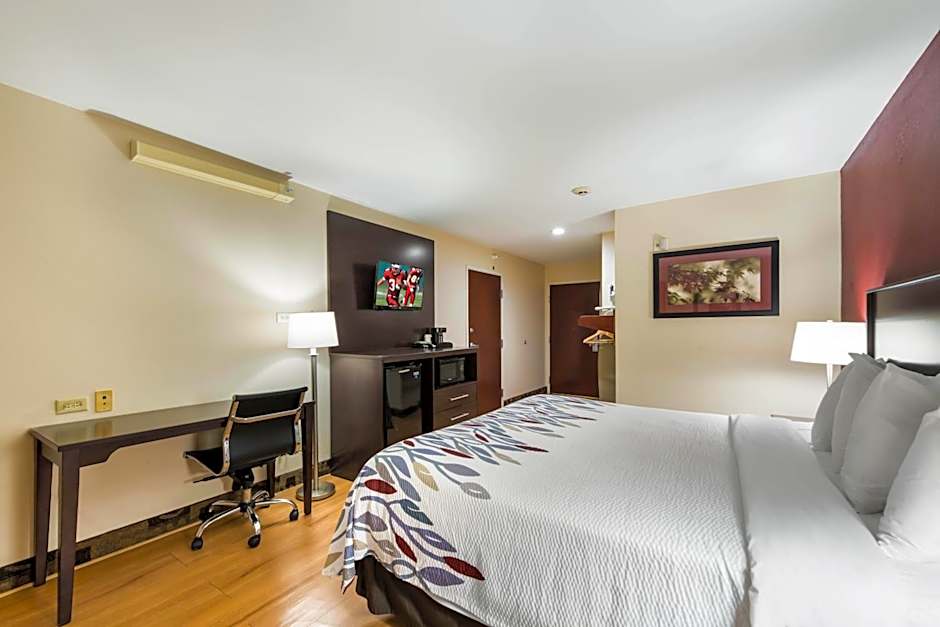 Red Roof Inn & Suites Monee