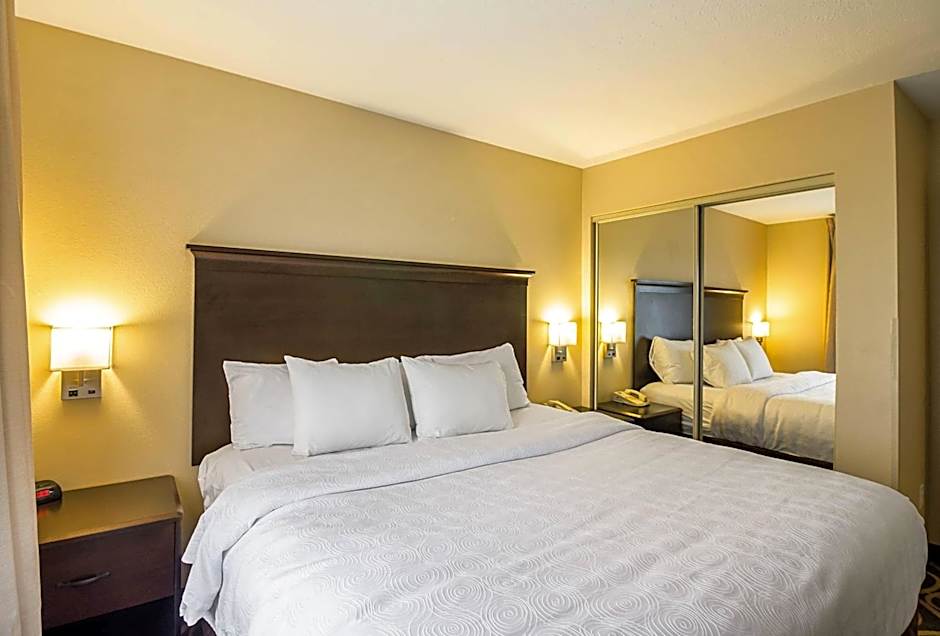 MainStay Suites Fargo - I-94 Medical Center