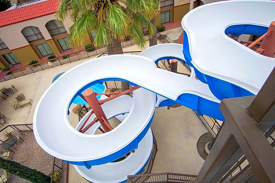 Wyndham El Paso Airport Hotel And Water Park