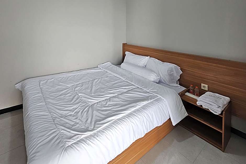 Guest House Saqeena Syariah near Blitar Park RedPartner