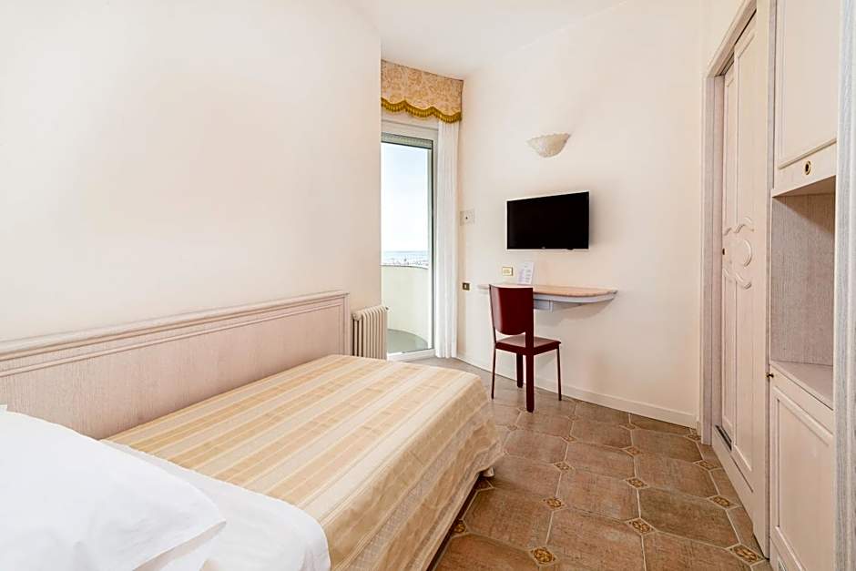 Universal Hotel