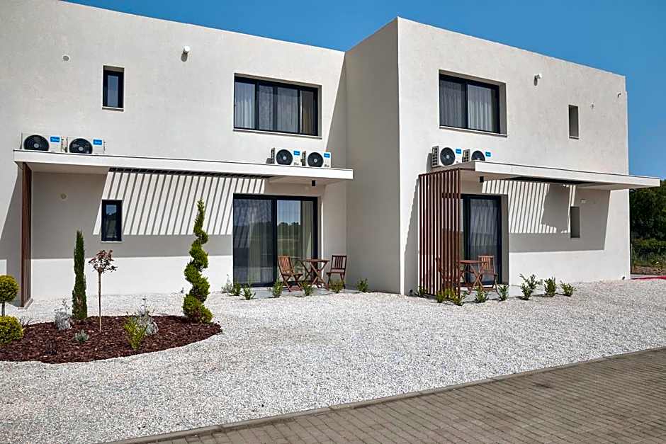 Casa Tsouka ApartHotel