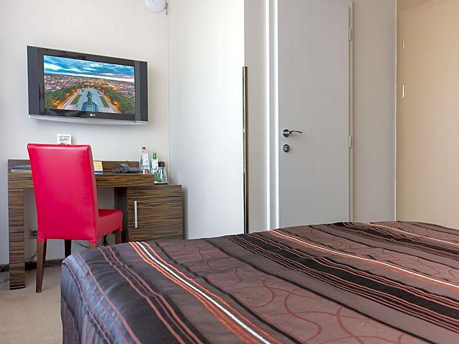 Ea Hotel Crystal Palace