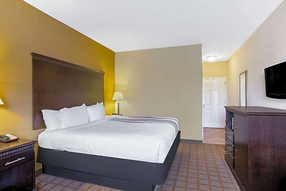 La Quinta Inn & Suites by Wyndham Mobile Satsuma / Saraland