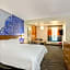 La Quinta Inn & Suites by Wyndham Waco Downtown - Baylor