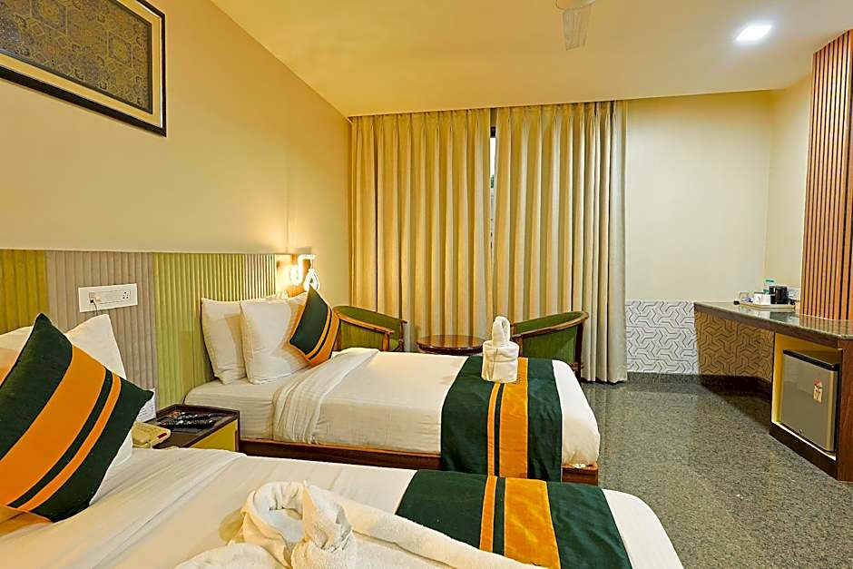 Hotel Silk City