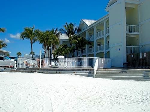 Pierview Hotel and Suites