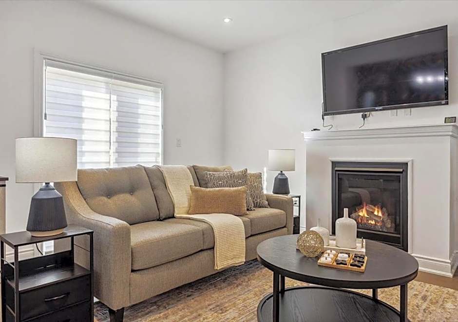 Luxurious and Beautiful, Barrie