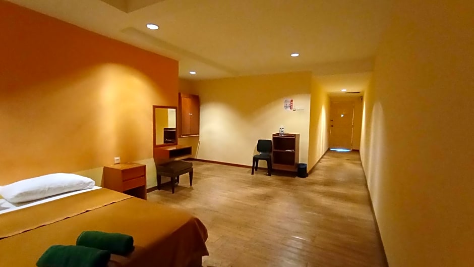 Straits Settlement Inn