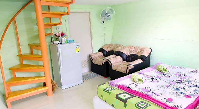 A Houses Homestay