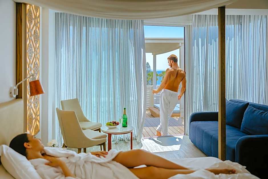 Lordos Beach Hotel & Spa